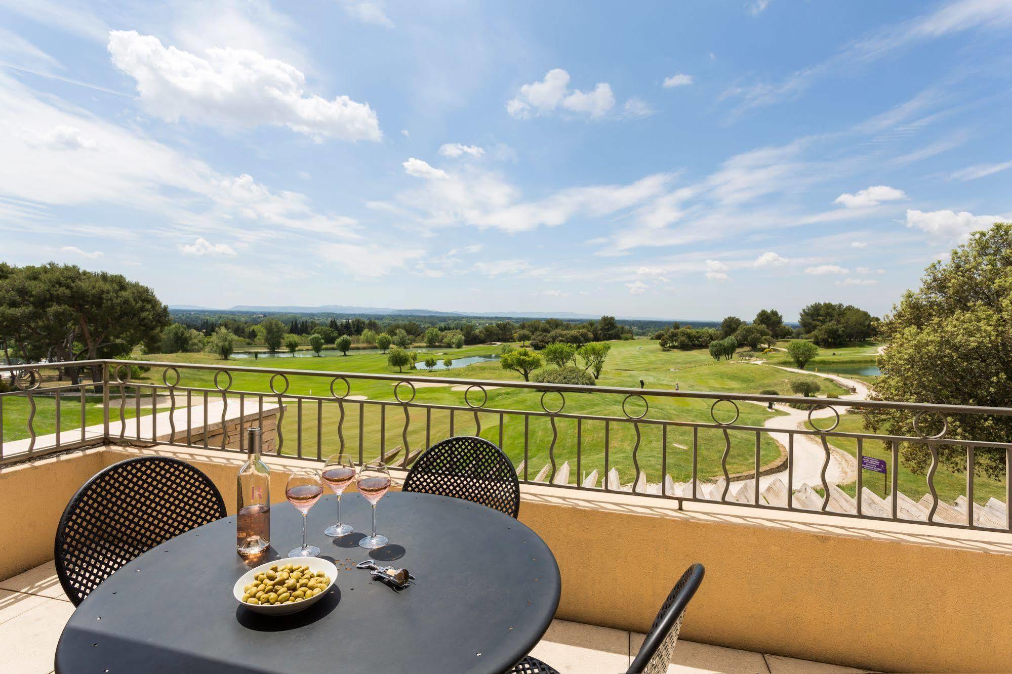 Madame Vacances Domaine Du Provence Country Club Service Premium Saumane-de-Vaucluse Eksteriør billede