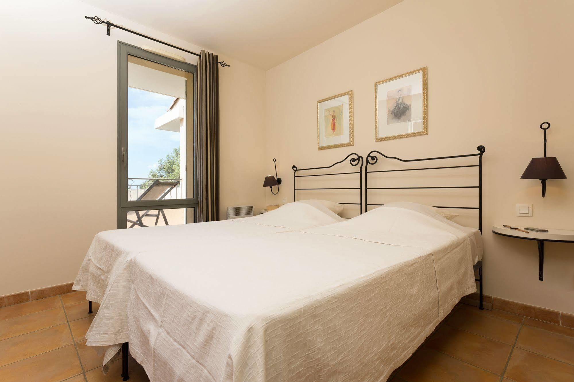 Madame Vacances Domaine Du Provence Country Club Service Premium Saumane-de-Vaucluse Eksteriør billede