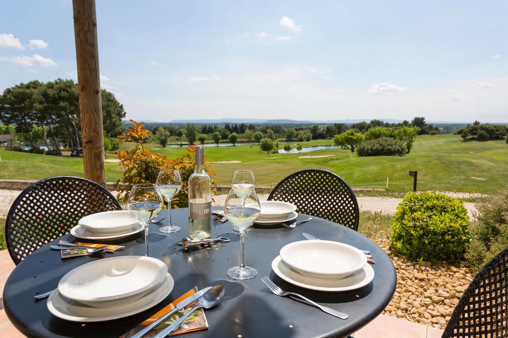 Madame Vacances Domaine Du Provence Country Club Service Premium Saumane-de-Vaucluse Eksteriør billede