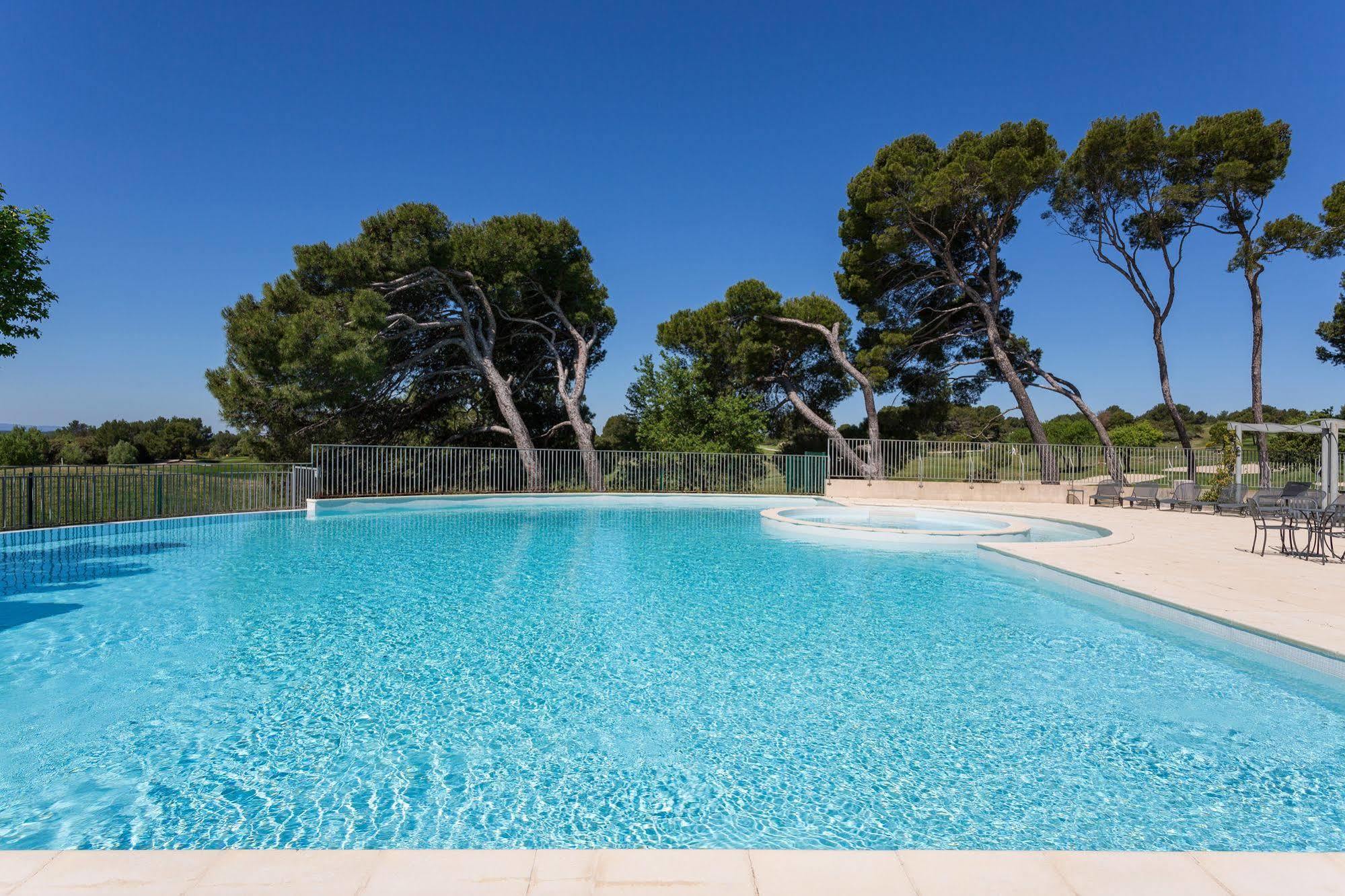 Madame Vacances Domaine Du Provence Country Club Service Premium Saumane-de-Vaucluse Eksteriør billede